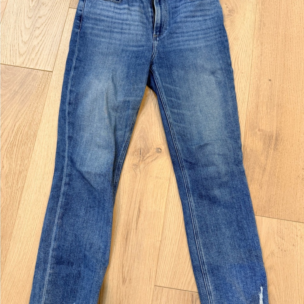 PAIGE Cindy distressed hem crop Light Blue Denim Jeans